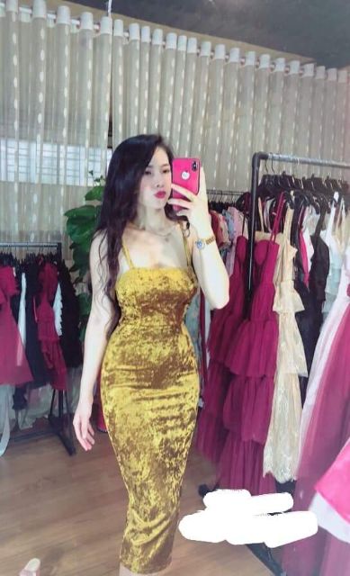Đầm body nhung 2 dây chéo lưng