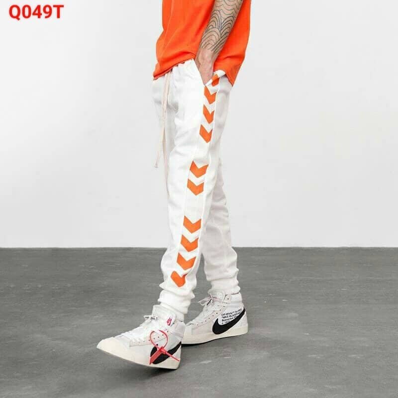Quần jogger thể thao sọc mũi tên