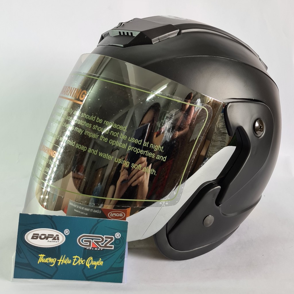 Mũ bảo hiểm bọ cạp đen trơn BOPA HELMET kiểu dáng thể thao