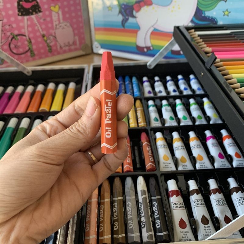 Hộp bút màu đa năng 145 chi tiết giúp bé học vẽ hiệu quả, hộp màu vẽ đa năng