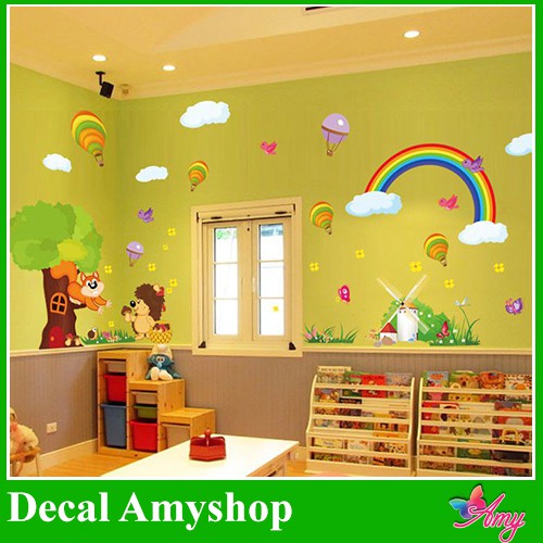 Decal dán tường Vườn thú gia đình sóc - PVC vinyl