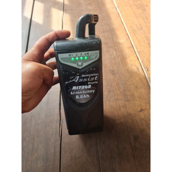 Pin Lắp Xe Assist Miyata Li - ion Battery 8.8A Pin Xe Đạp Trợ Lực Nhật Bãi