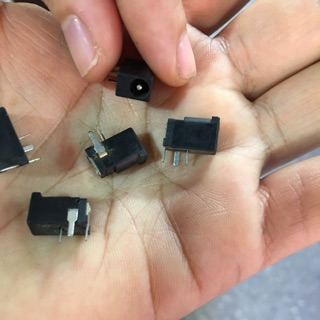 100 cái ổ nguồn đèn pin