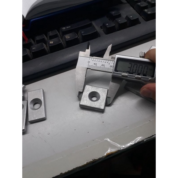 Bịt đầu nhôm định hình 3030