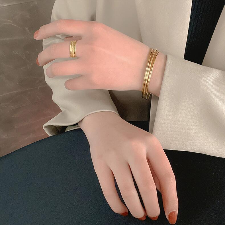 Bộ 3 vòng đeo tay bằng thép titan màu vàng kim 18K phong cách Hàn Quốc