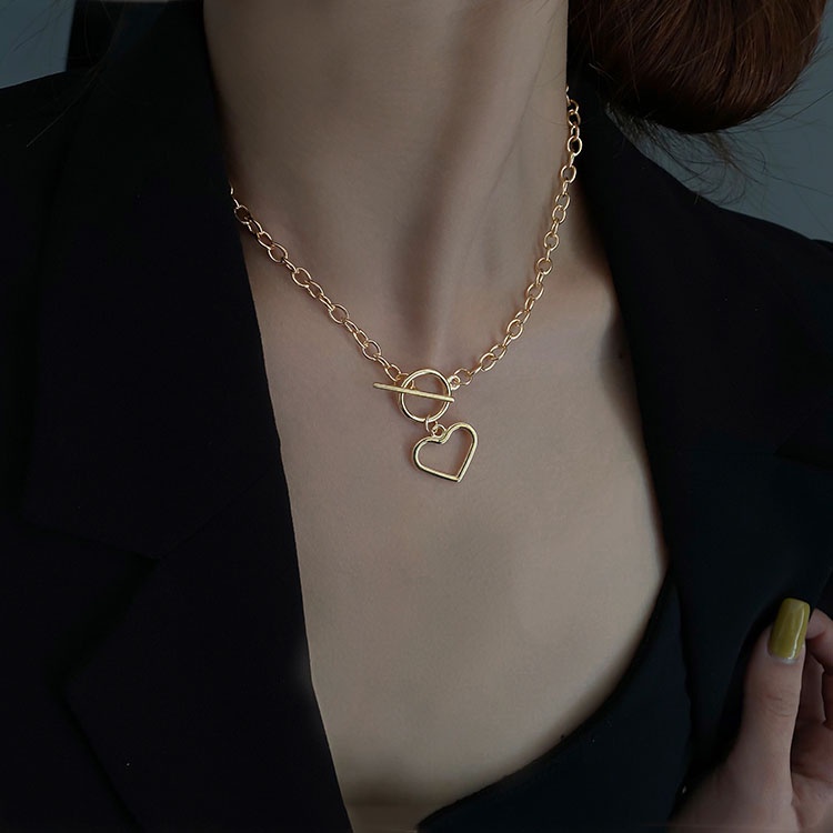 Vòng cổ Ngọc Trai Mặt Bướm Thời Trang