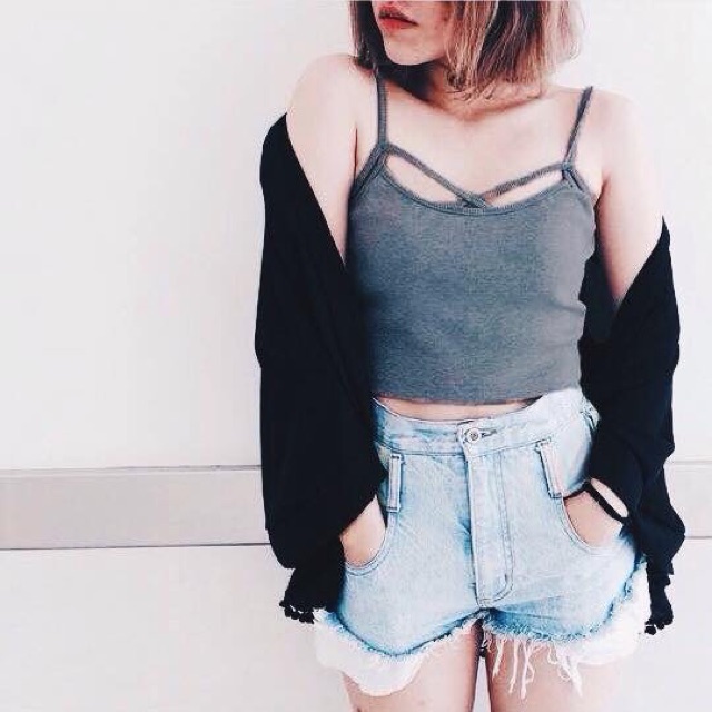 Áo thun nữ Đan dây croptop