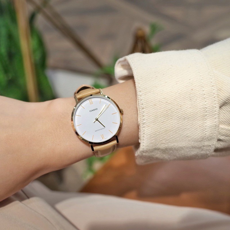 Đồng hồ nữ dây da Casio Anh Khuê LTP-VT01GL-7BUDF