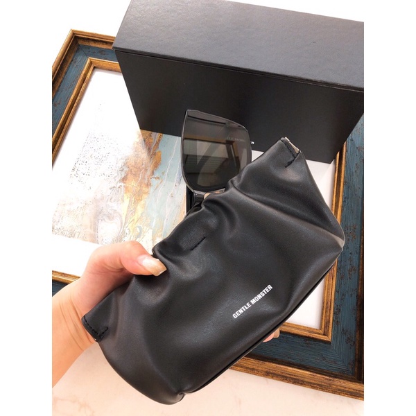 Ví da đựng kính hiệu G.M-gồm khăn, thẻ,ví da