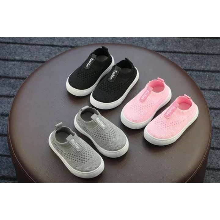Giầy Slip On cho Bé trai, bé gái
