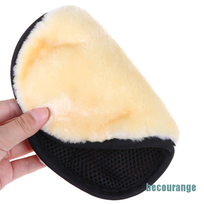 Găng tay lau rửa kính xe hơi tiện lợi