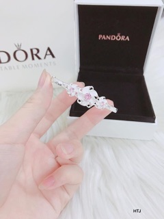 VÒNG HOA ĐÁ CHUẨN BẠC TA