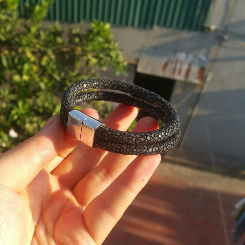 Vòng tay cá đuối kiểu đôi dáng nam