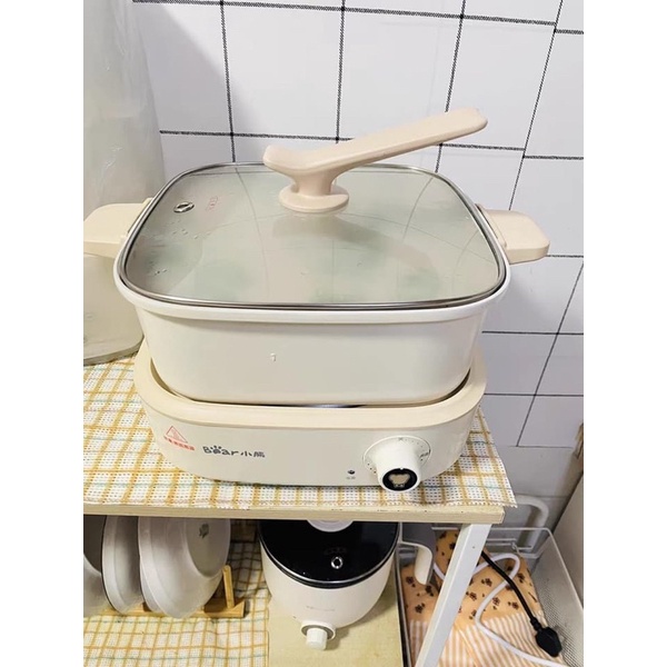 Nồi lẩu nướng điện tráng men chống dính 1500W BEAR DHG-C40M1 tháo rời 4L màu kem bảo hành 18 tháng