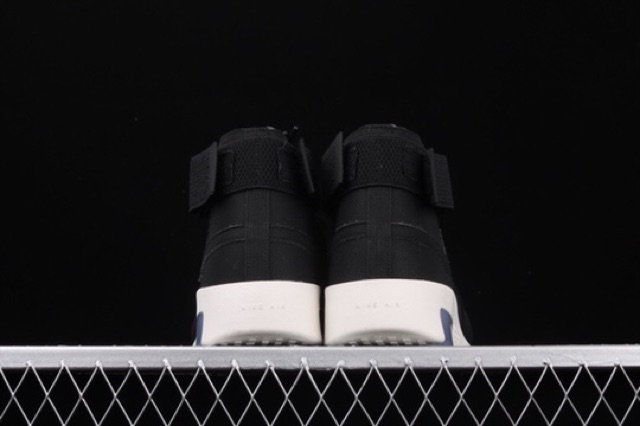 Giày FOG x Nike Air Fear Of God 180 Black màu đen, trắng