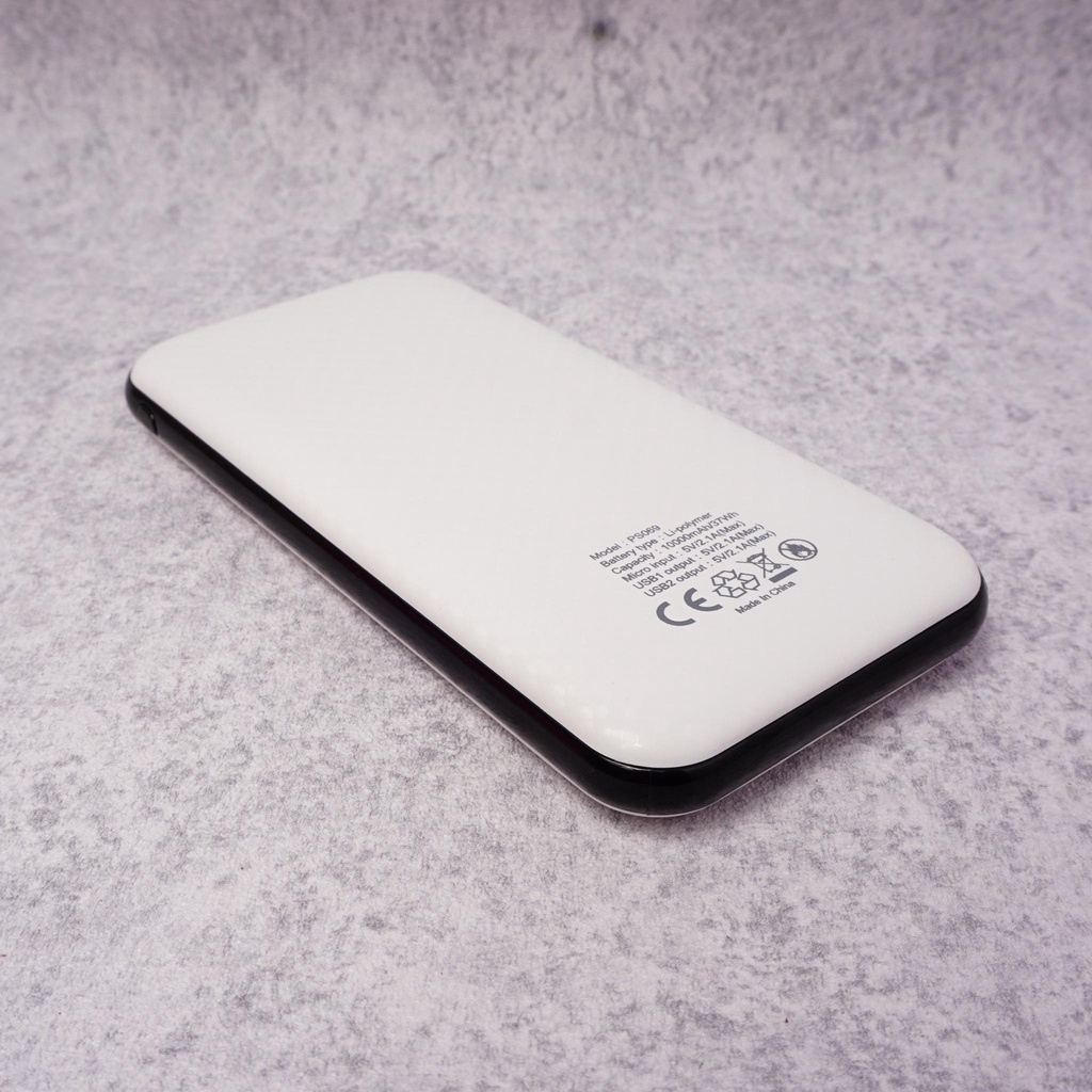 Pin sạc dự phòng BESTON PS069 dung lượng 10.000mAh, có màn hình led hiển thị phần trăm pin, thiết kế nhỏ gọn