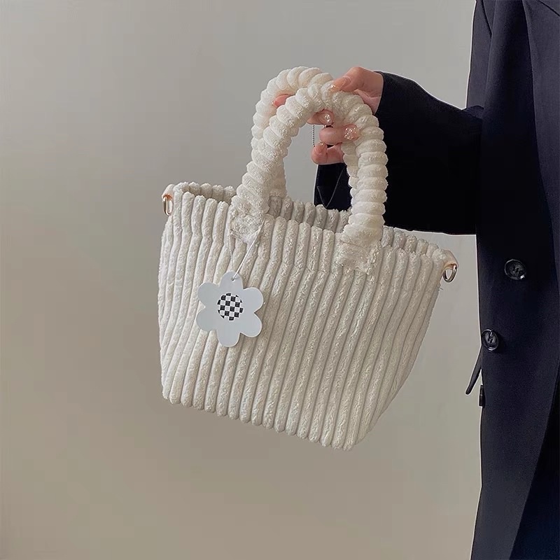 Túi chéo mini tag hoa