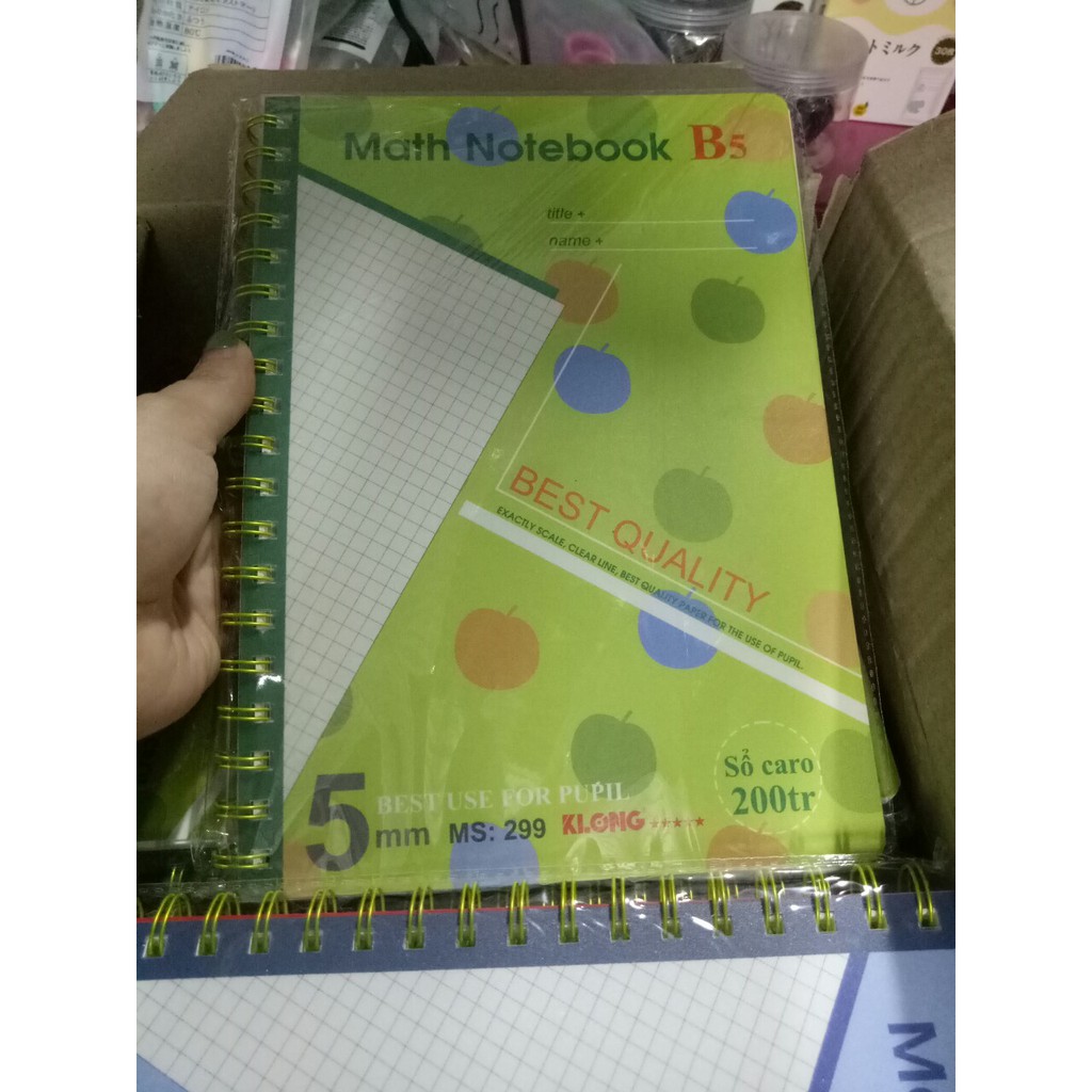 Sổ KLONG Caro Math Notebook lò xo kép B5 bìa nhựa 200tr 72,4g Silky kem; MS: 299