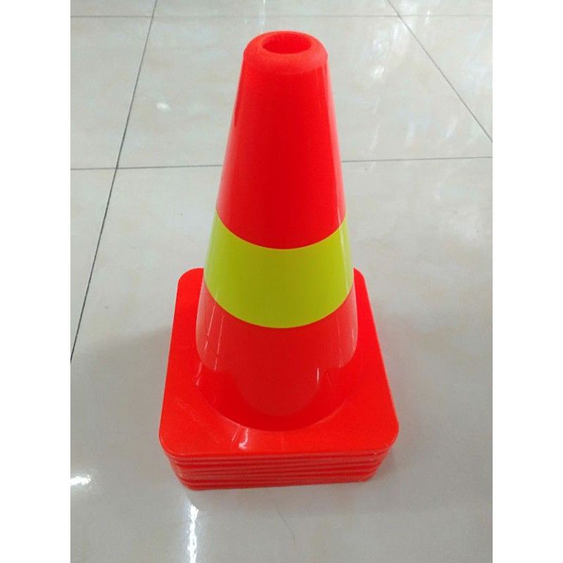 Nấm tập chiến thuật bóng đá,cọc tiêu giao thông 25cm 40cm