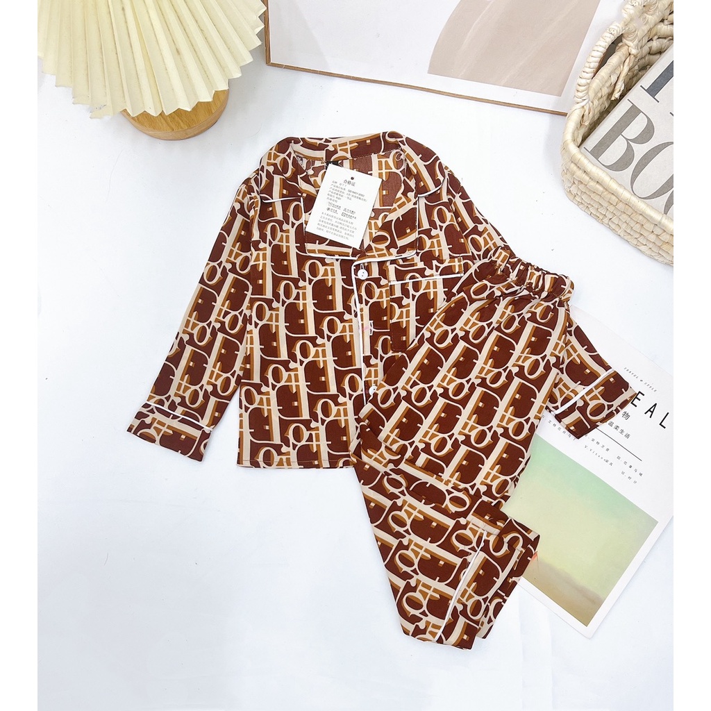 Bộ ngủ pijama cho bé, bộ pijama lụa Hàn cao cấp họa tiết thương hiệu sành điệu (MẪU MỚI) cho bé trai, bé gái 20-33kg