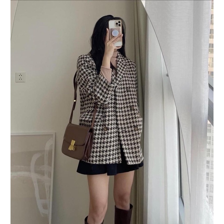 Áo khoác dạ hoạ tiết cổ vest 6 cúc hiện đại