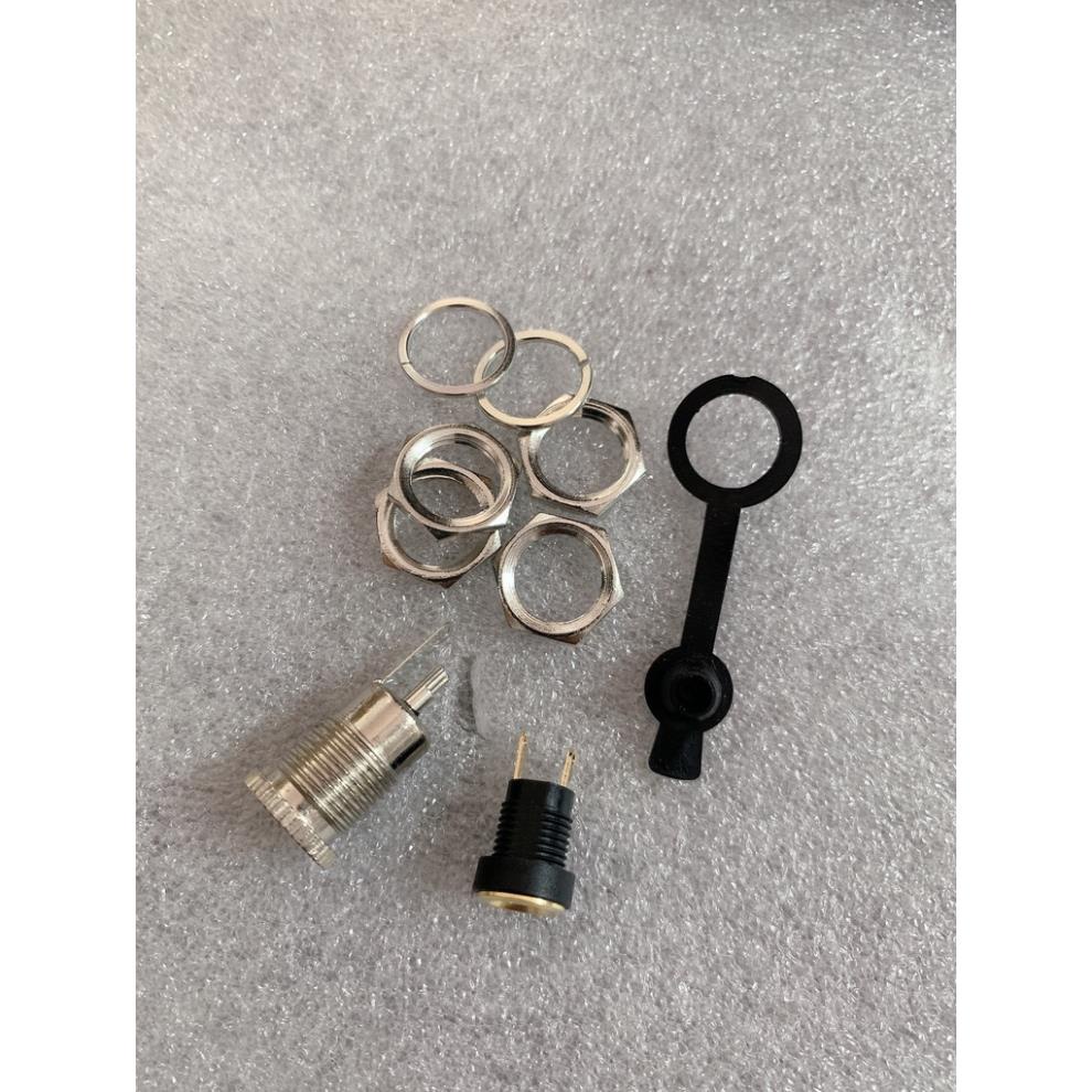 [metasound] Jack sạc DC Kim loại chuẩn 5.5mm x 2.1mm (có cả Jack DC nhựa ) dành cho DIY loa