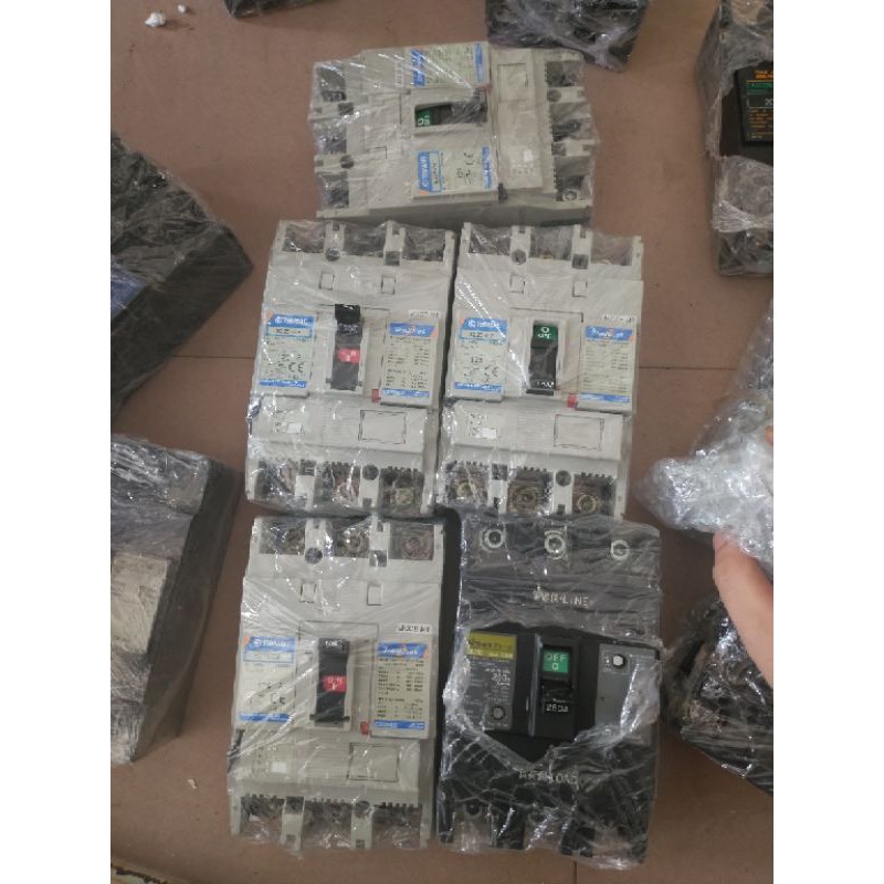 Attomat cp 3 pha nhật bản Mitsubishi Fuji 100A 125A 150A 175A 200A 225A