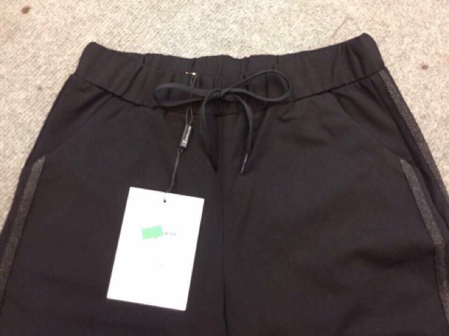 Quần Jogger Kim tuyến, chất umi hàn cao cấp | BigBuy360 - bigbuy360.vn