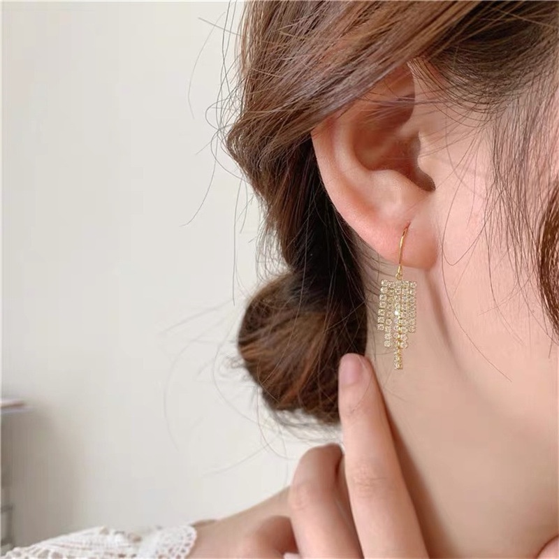 Bông tai móc treo dài kim cương nhân tạo tua dài hàn quốc