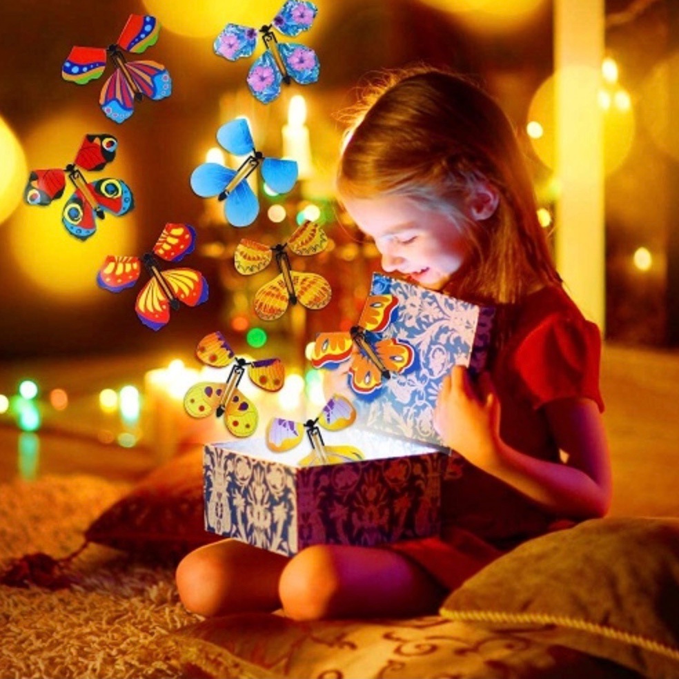 Set 5 Thẻ Bay Ma Thuật Hình Bướm Với Bàn Tay Rỗng Làm Phụ Kiện Ảo Thuật