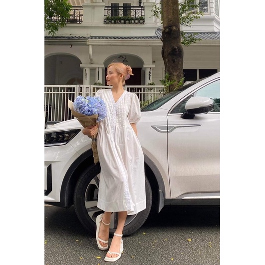 (Suclothing) JOJO DRESS Đầm Suông Cổ Tim Xếp Ly Thiết Kế, Váy Maxi Trắng Đi Biển