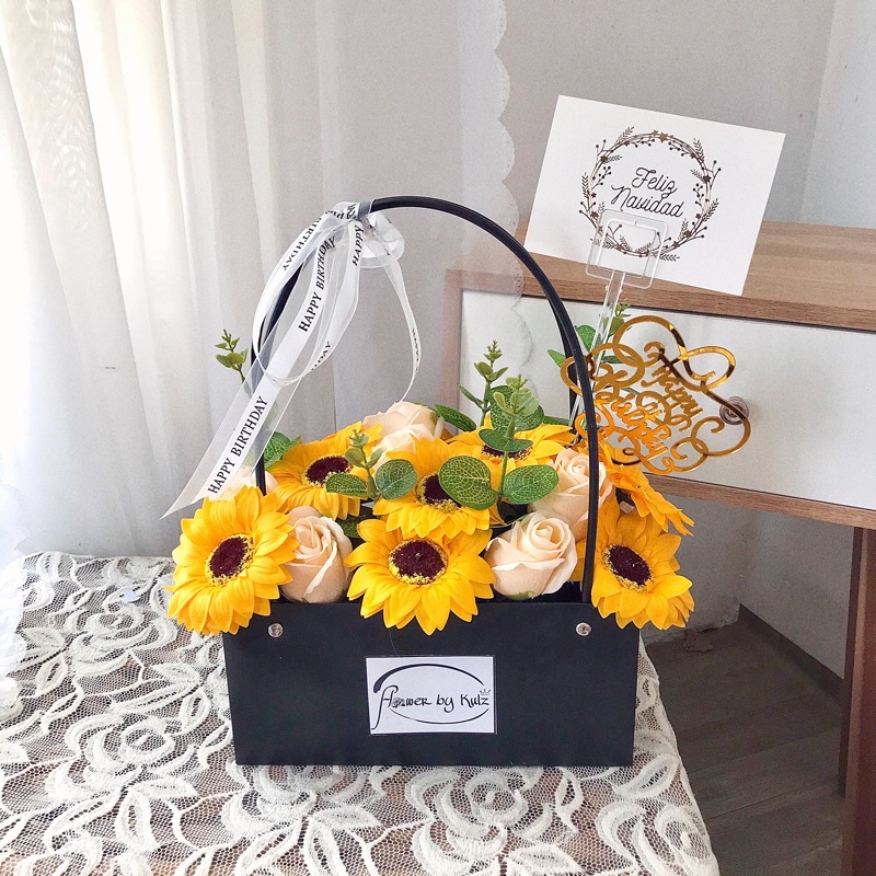 Giỏ hoa hướng dương sáp quà tặng 20/11