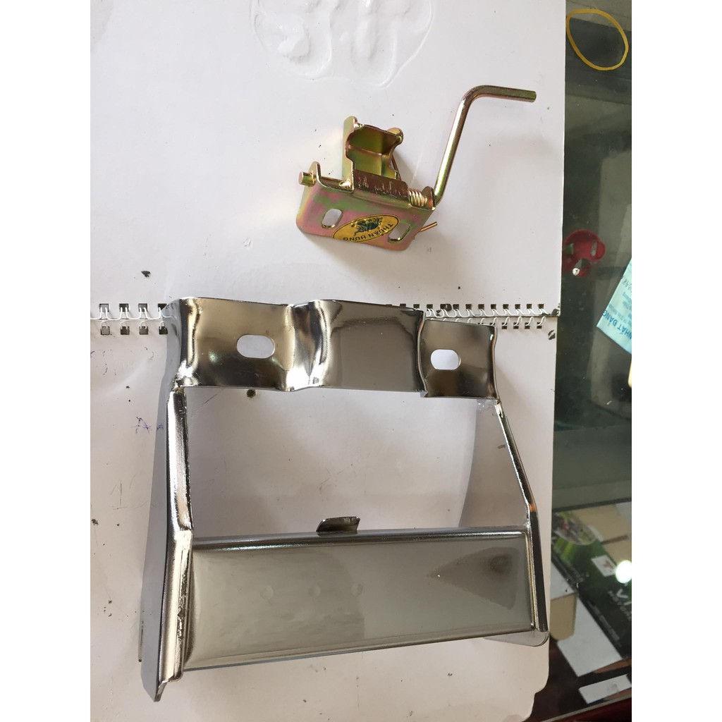 Pát+móc  gắn yên dài  cho xe cub đèn vuông :82-84-92-84-DD-DH