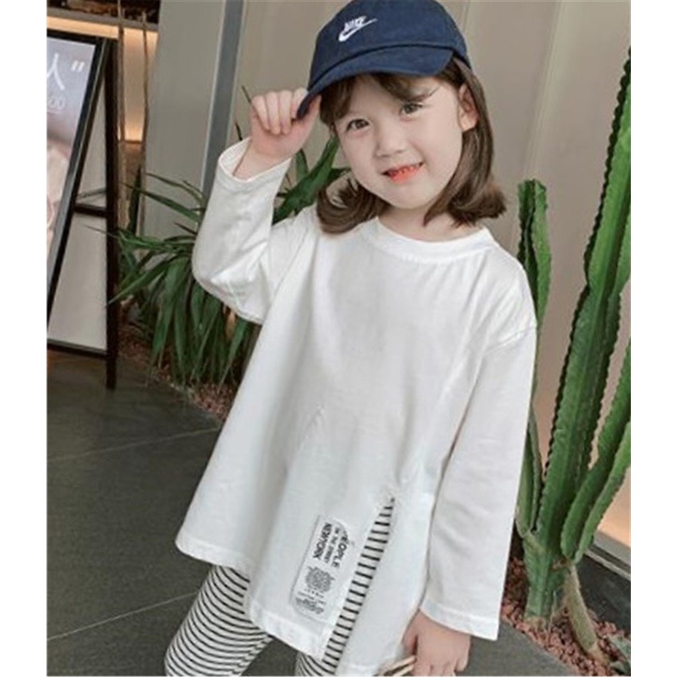 Bộ bé gái áo cotton trắng thụng dáng dài và quần legging kẻ XHN1044