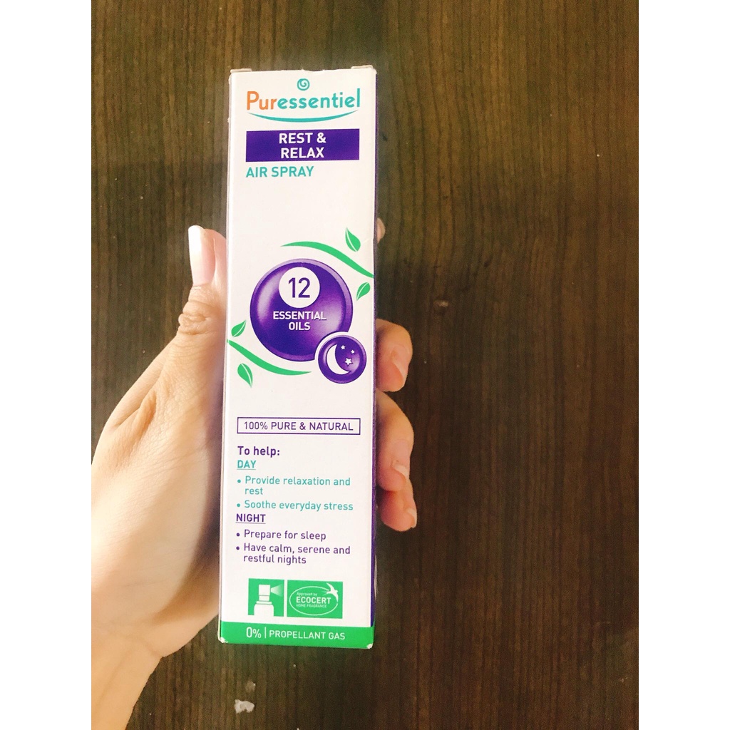 Xịt khử khuẩn không khí và thư giản sảng khoái Puressentiel chiết xuất 12 tinh dầu thiên nhiên 75ML