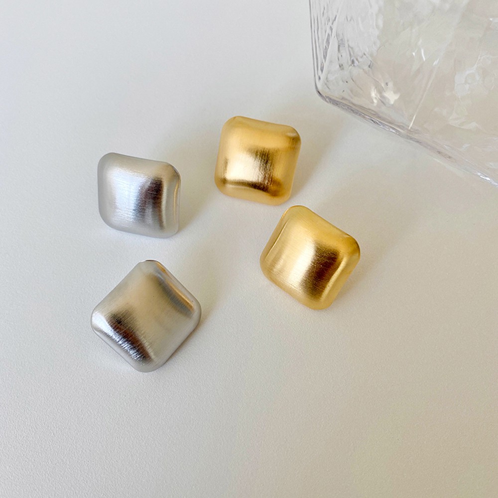 Khuyên tai nữ kiểu dáng hình học thời trang