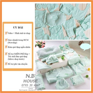 [Xả Kho -] Set Đồ Sơ Sinh 18 Chi Tiết Cao Cấp Cho Bé Trai Màu Xanh Nhạt | 3 Bộ Đồ | Tất Tay Chân | Nón | Yếm | Gối