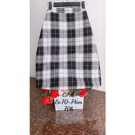 Chân váy len, dạ kiểu