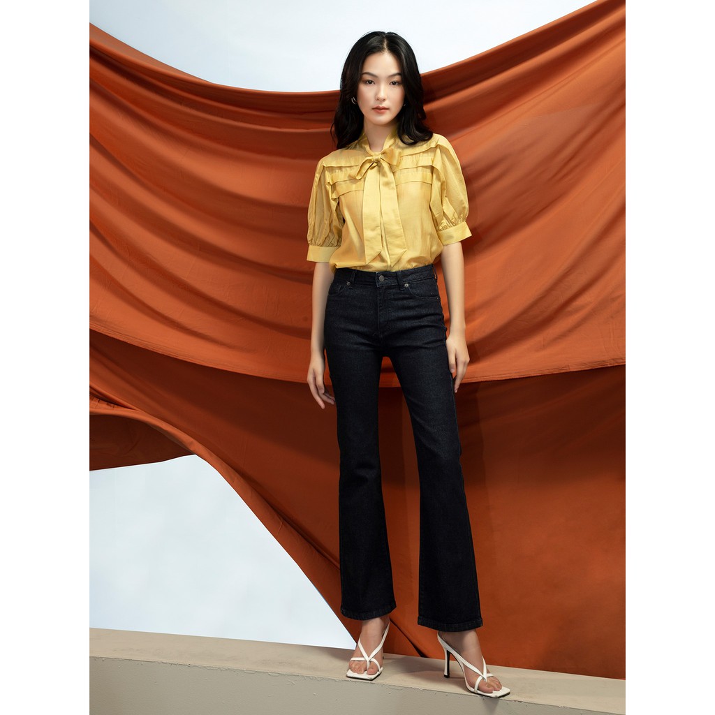 Áo sơ mi cổ thắt nơ xếp ly ngang ngực D.CHIC 1811698