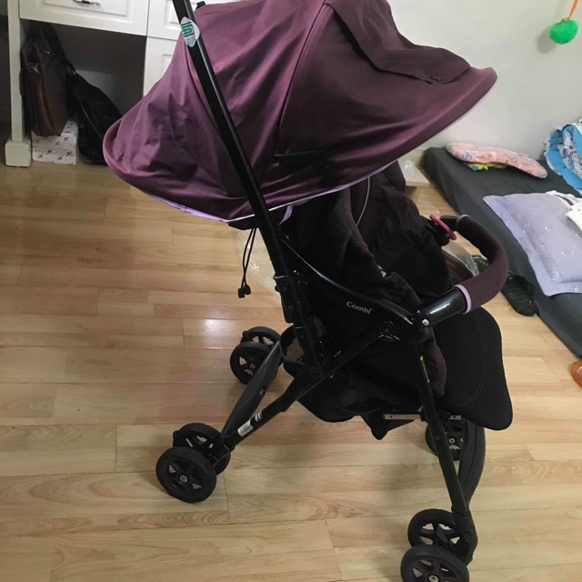 Thanh lý xe đẩy combi Nhật