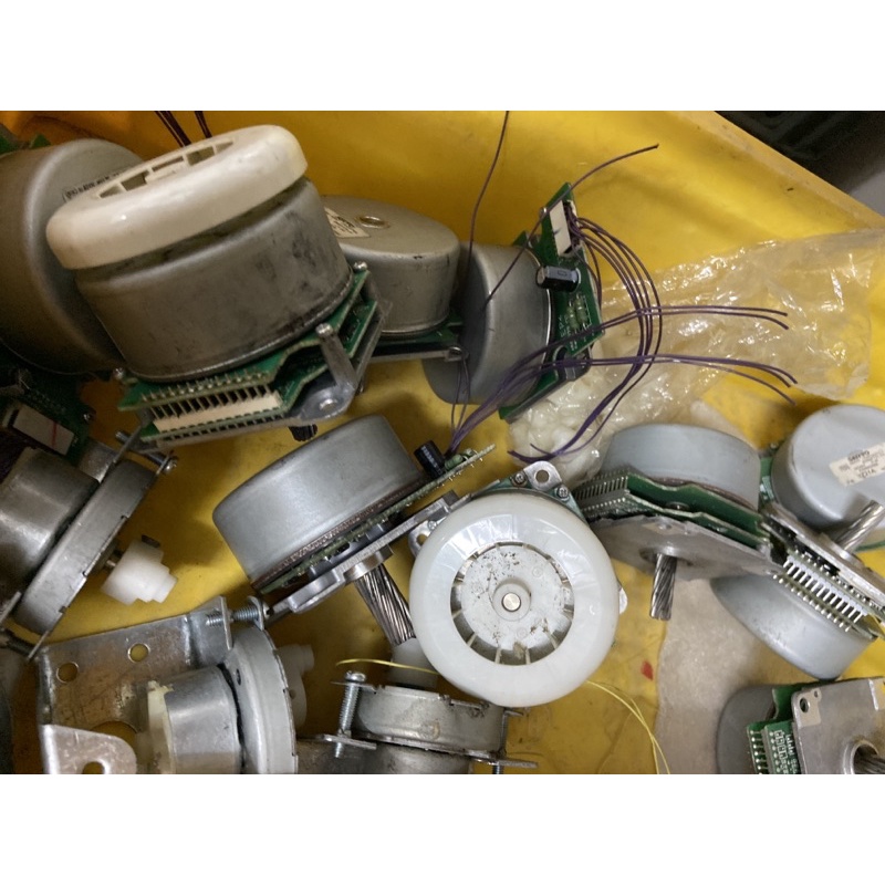 Motor bldc truc8mm dc12-24v zin chưa đấu 15/21/21,6/24w