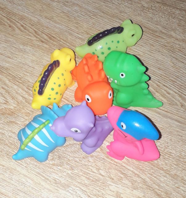 Sét 7 chú khủng long chít chít bằng cao su rất đẹp