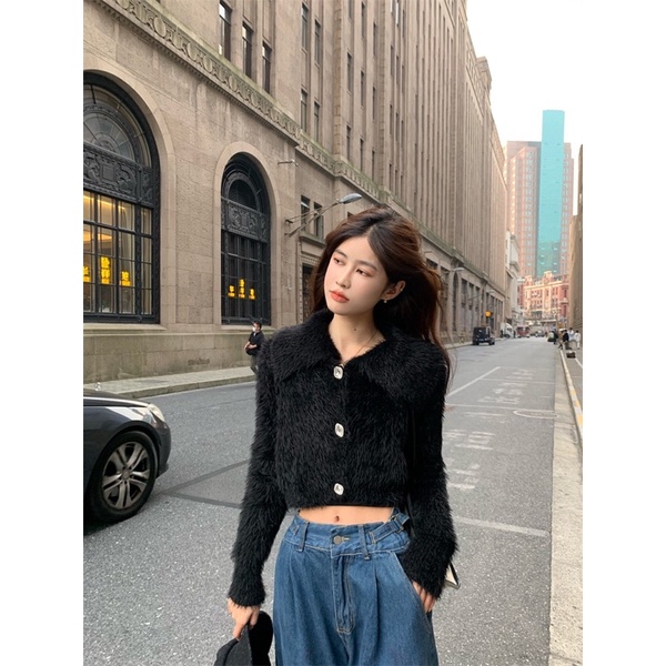 [Sẵn]Áo khoác lông đen dáng croptop