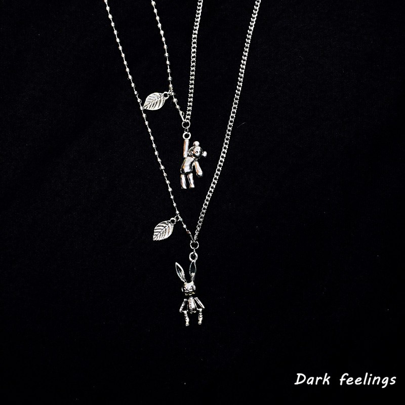 Dây Chuyền Mặt Tròn Khắc Hình Gấu Và Thỏ 133972dark