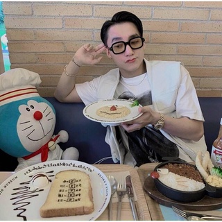 mắt kính sơn tùng