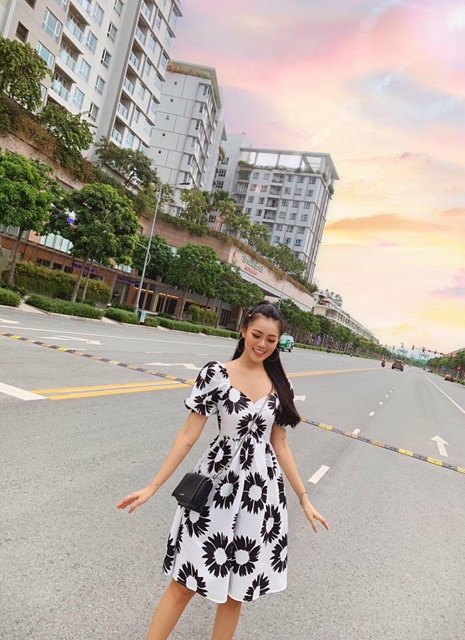 ĐẦM TRẮNG HOA TO NHÚN NGỰC 2 màu