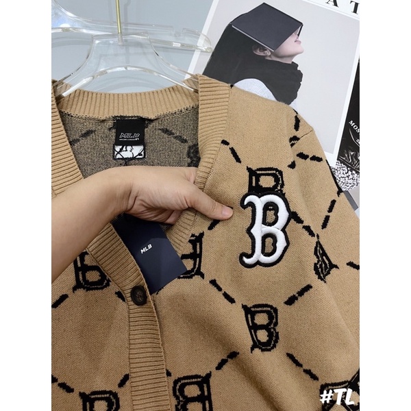 Áo khoác len hoạ tiết B