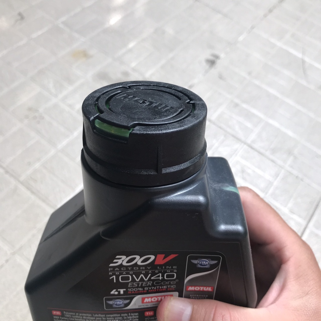 Nhớt Motul 300V Factory Line 10W40 1L