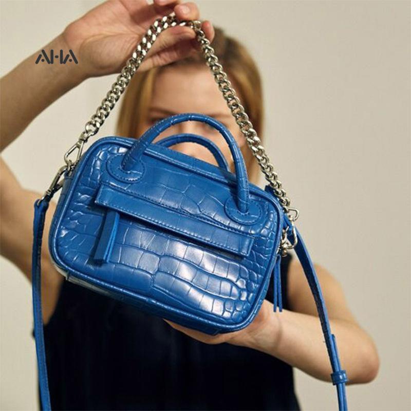 Túi xách AHA official họa tiết da cá sấu phối dây xích thời trang cho nữ
