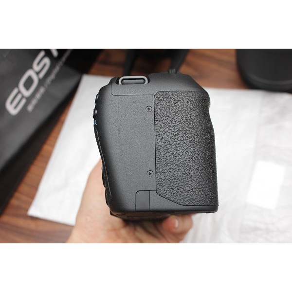 Máy ảnh Canon RP kèm RF24-240, đèn 470EX, mới 99% | BigBuy360 - bigbuy360.vn